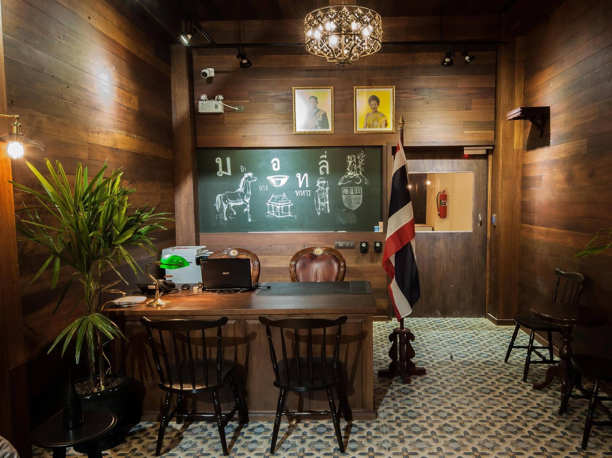 The Motley House Vandrehjem Bangkok Eksteriør billede